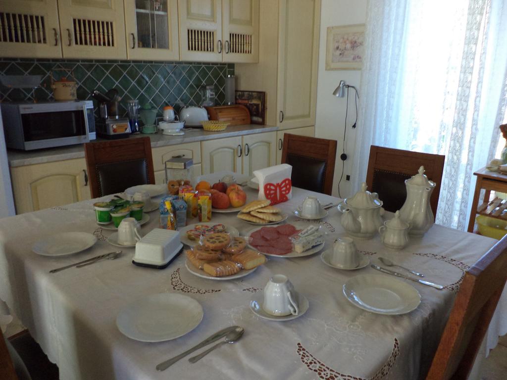 Il Tarlo Bed & Breakfast Seneghe Bagian luar foto